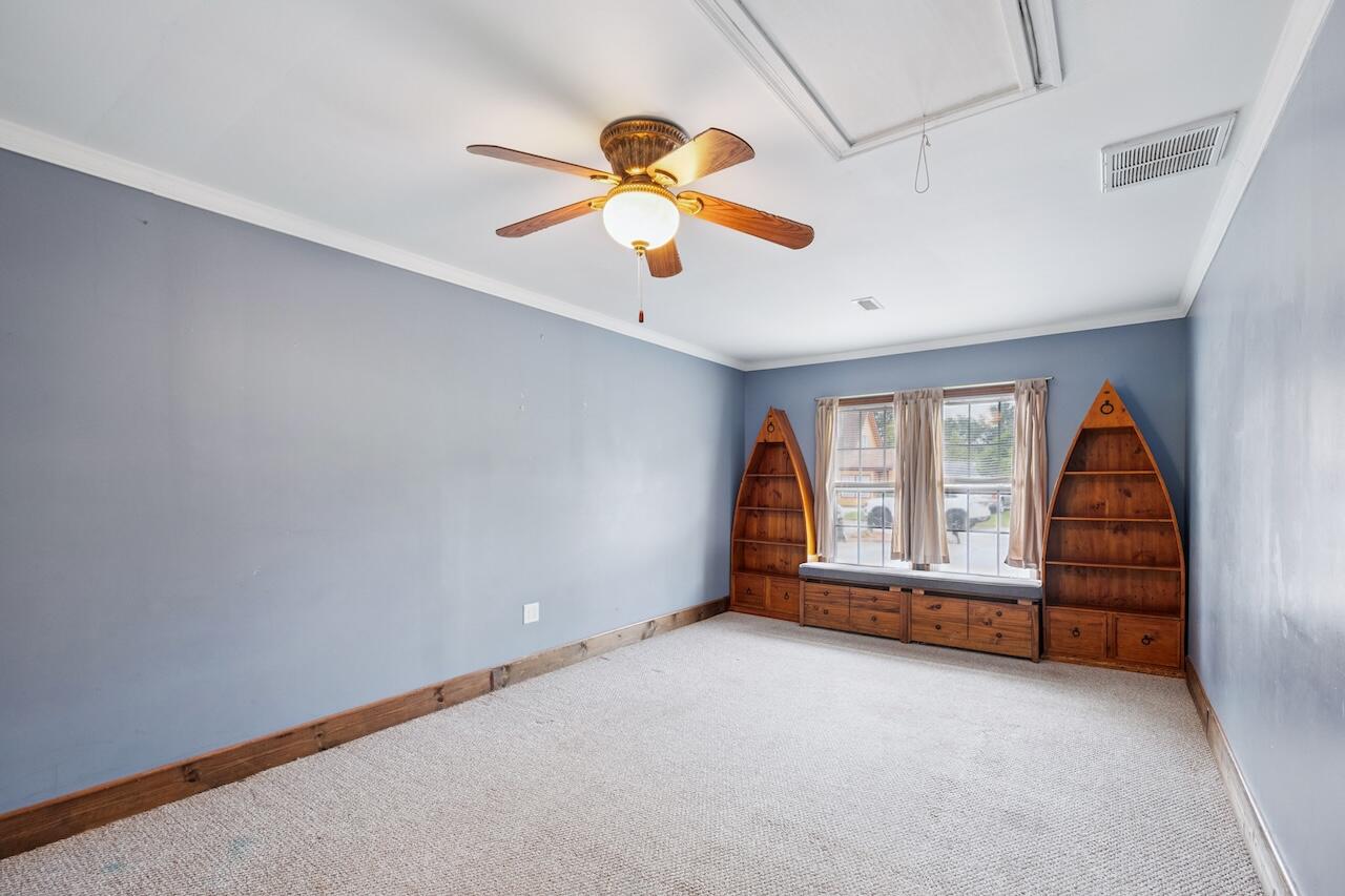 215 Horseshoe Drive