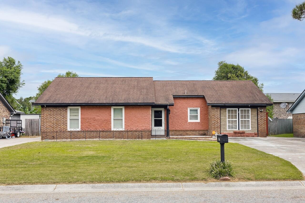 215 Horseshoe Drive