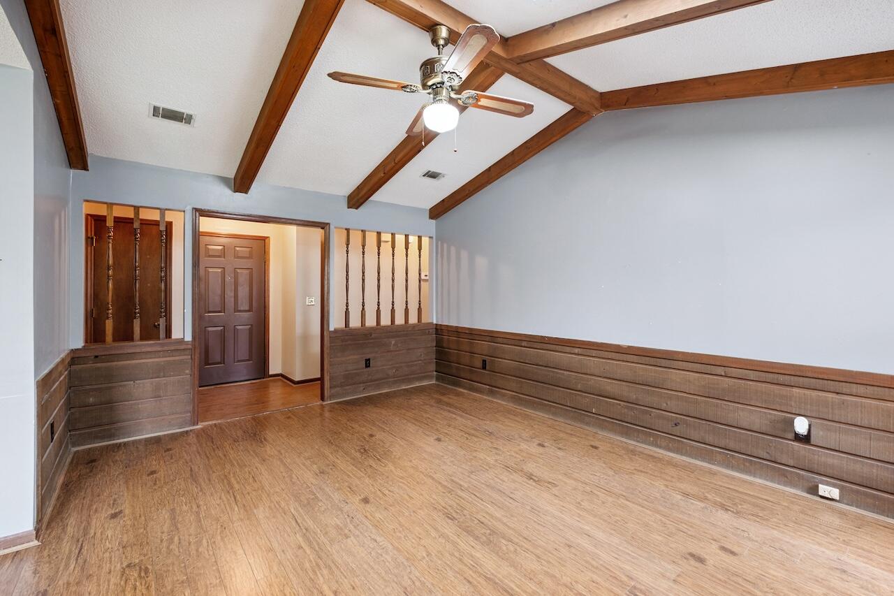 215 Horseshoe Drive