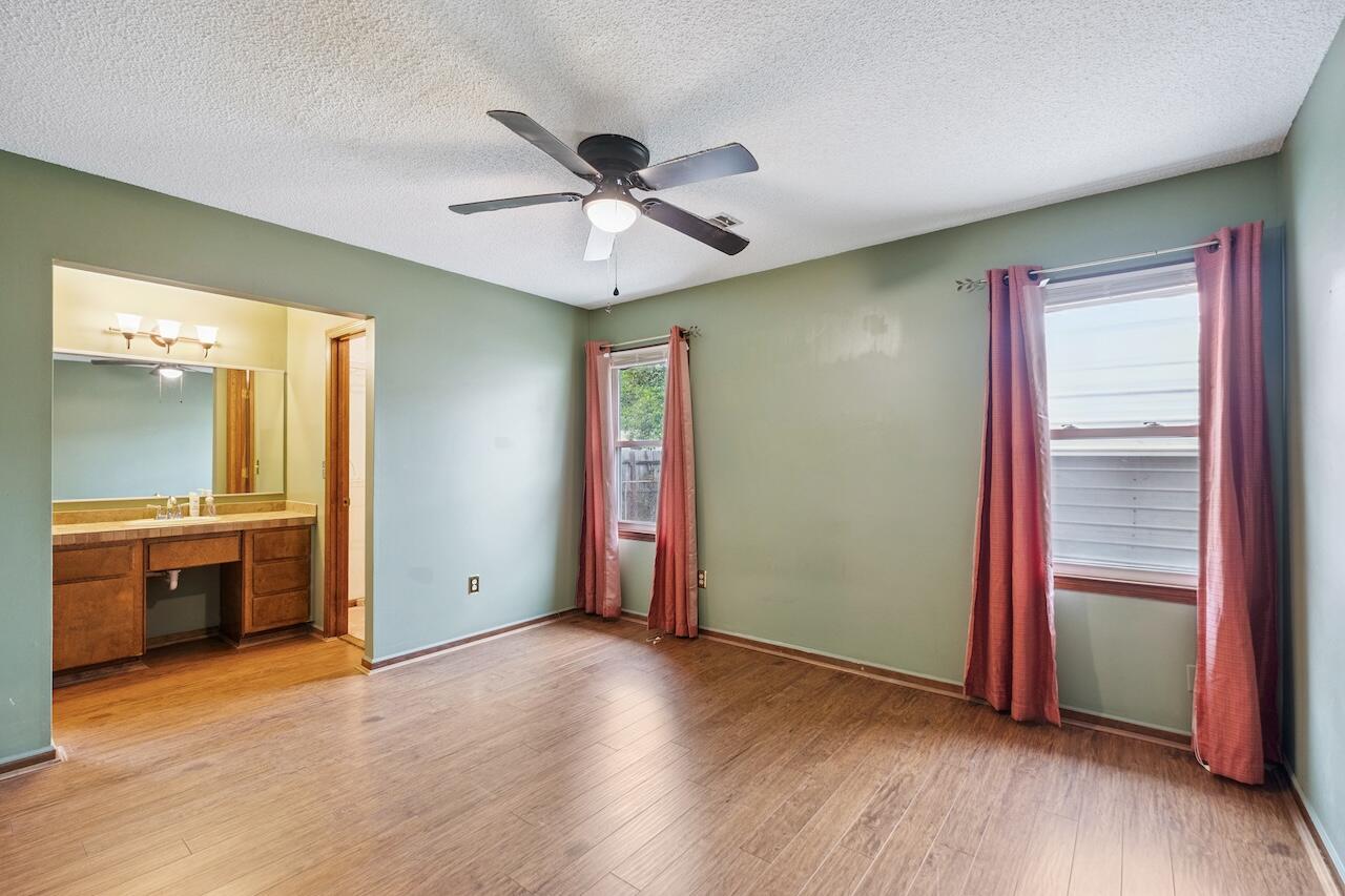 215 Horseshoe Drive
