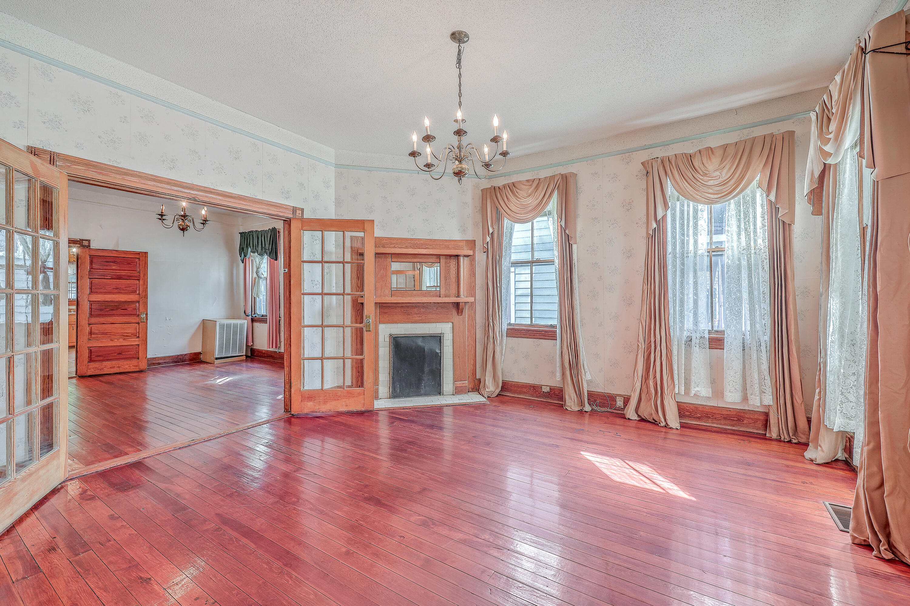 380 Ashley Avenue