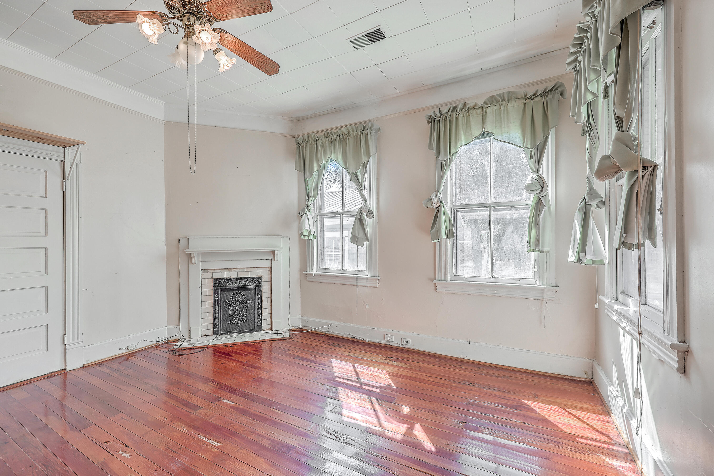 380 Ashley Avenue