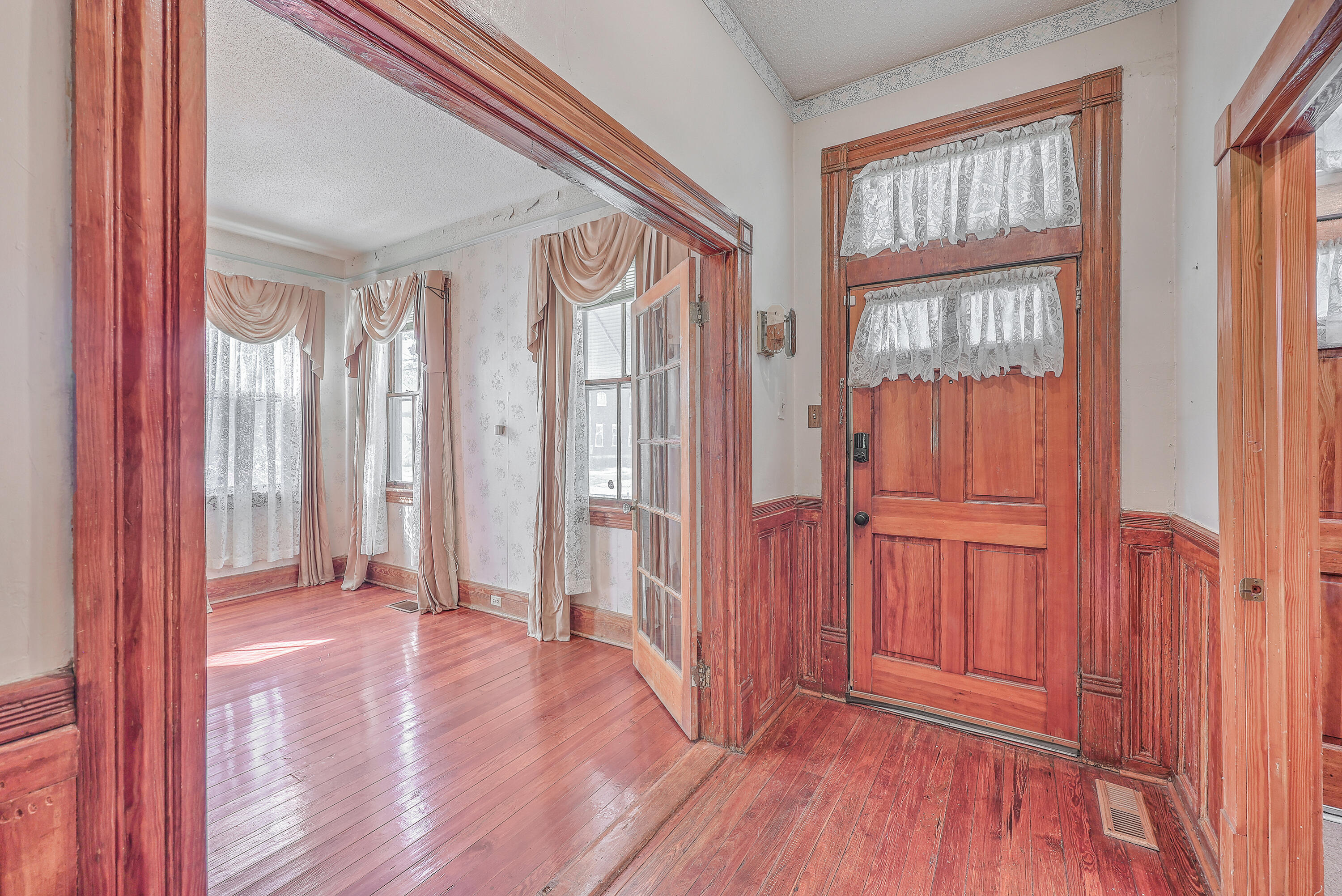 380 Ashley Avenue