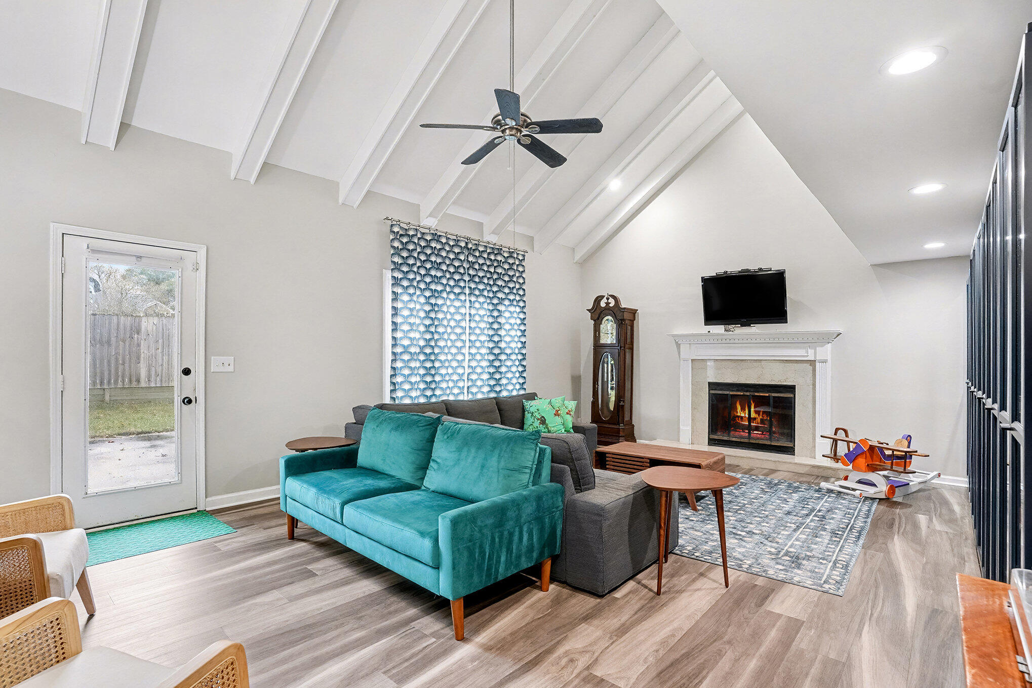 1092 Stonehenge Drive