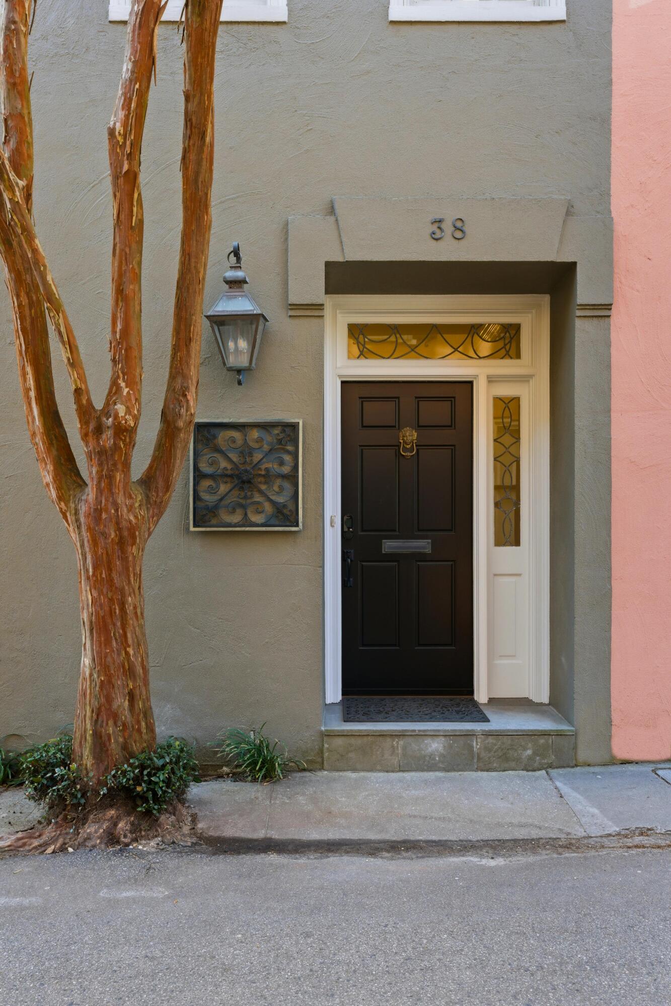 38 Elliott Street