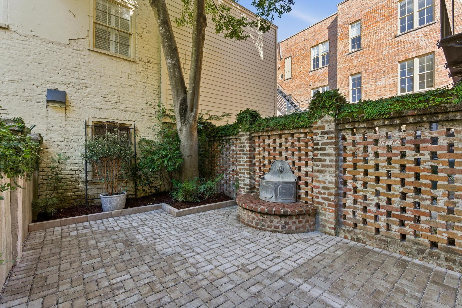 38 Elliott Street