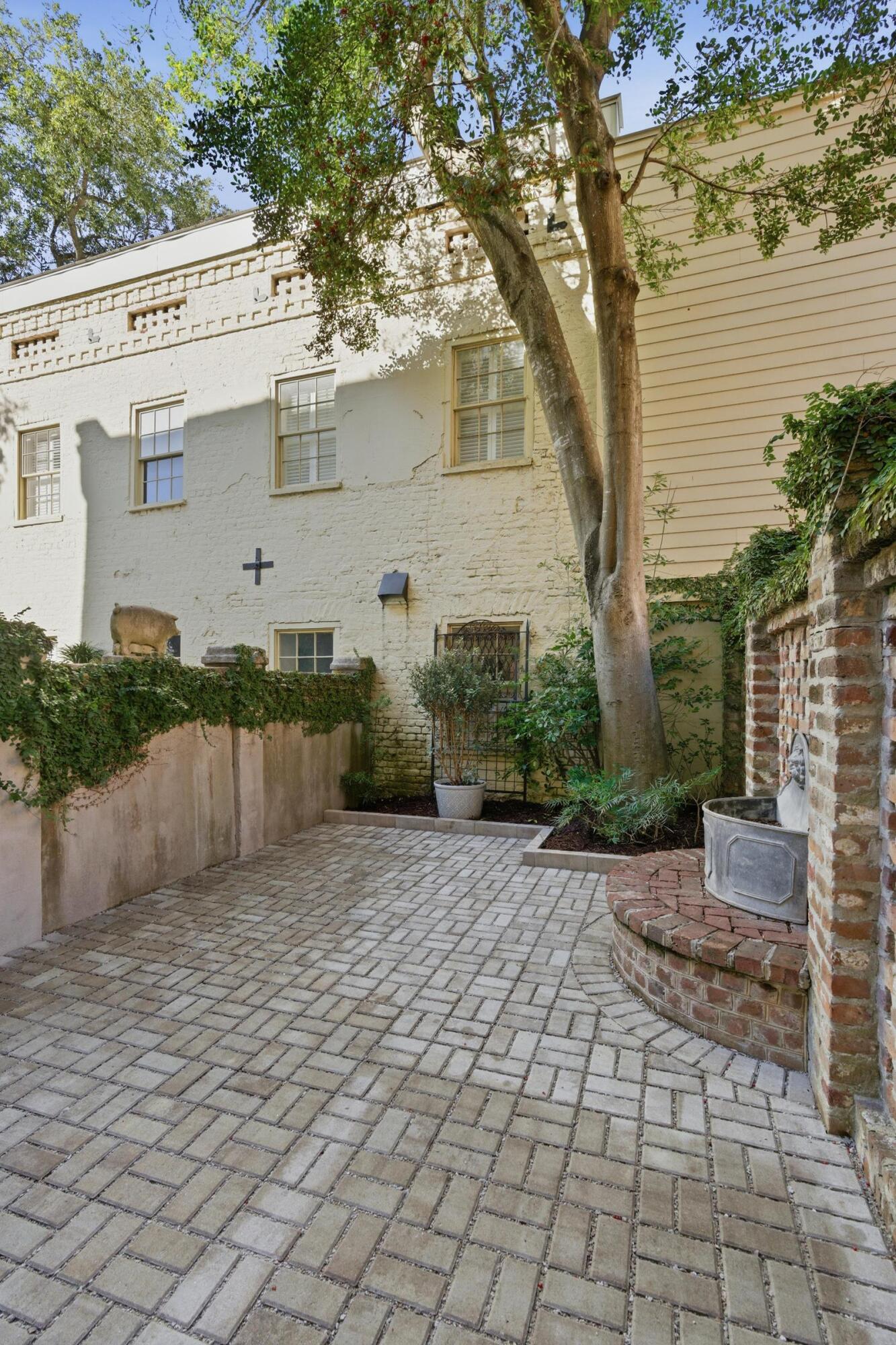 38 Elliott Street