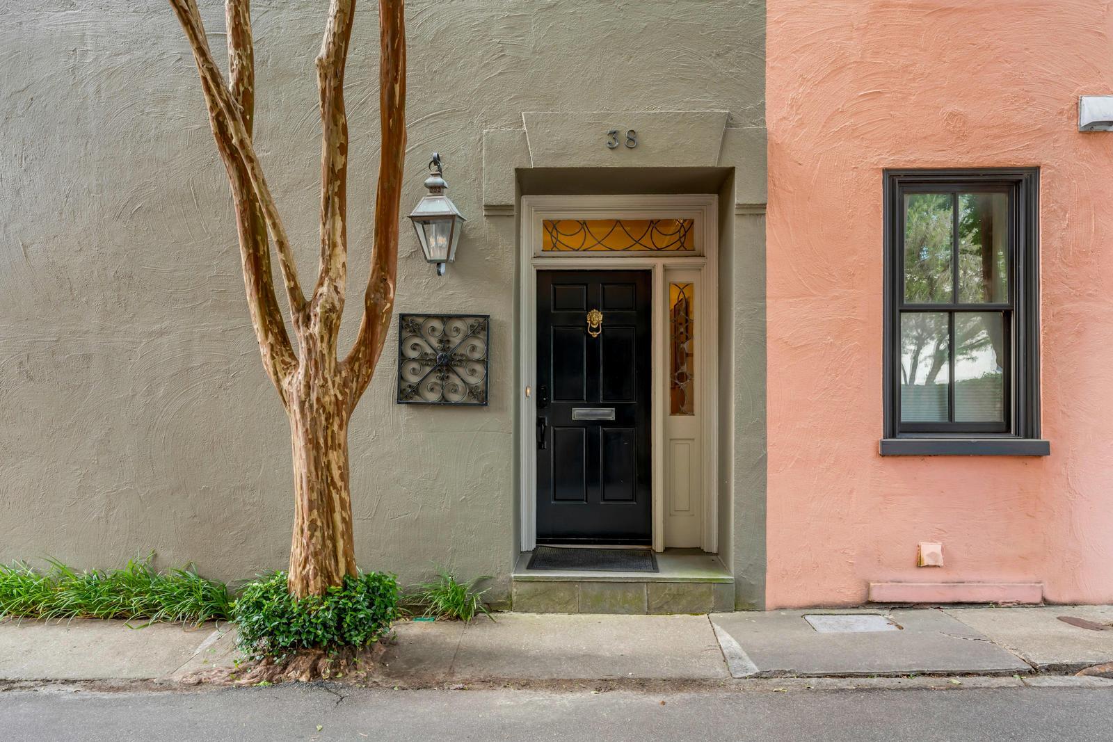 38 Elliott Street
