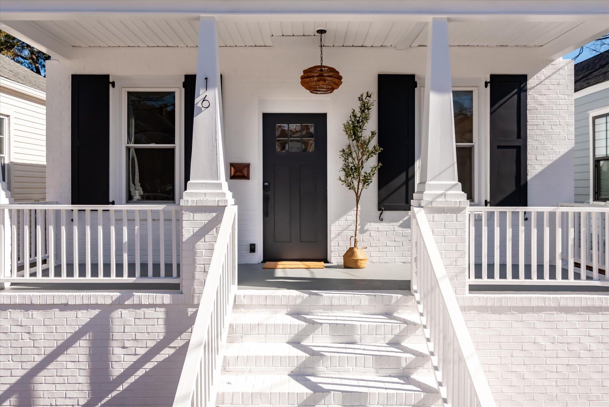 16 N Tracy Street