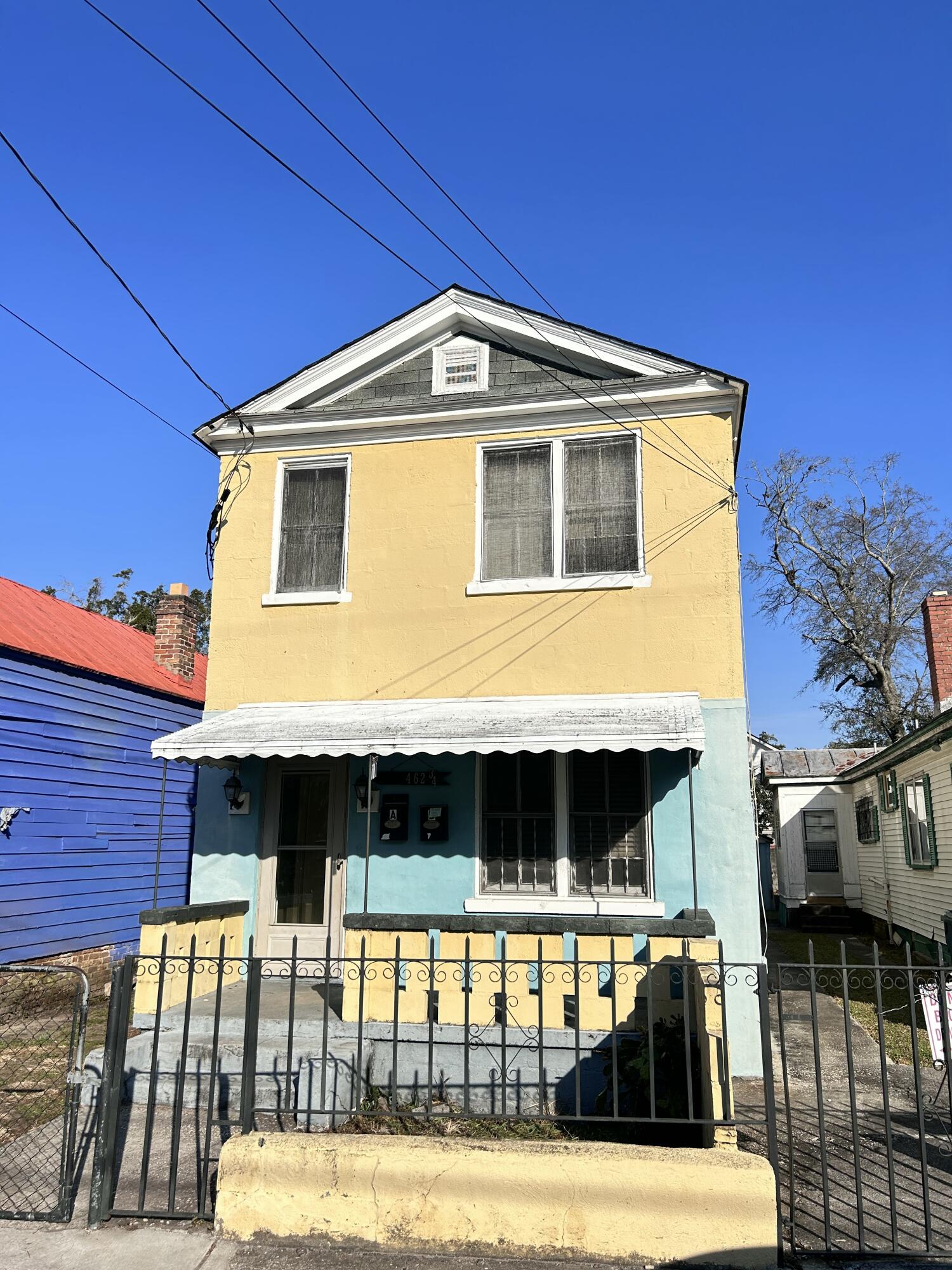 462 3/4 Race Street