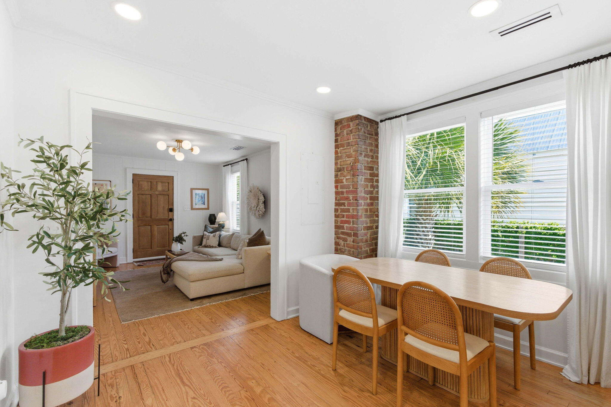 35 Moultrie Street