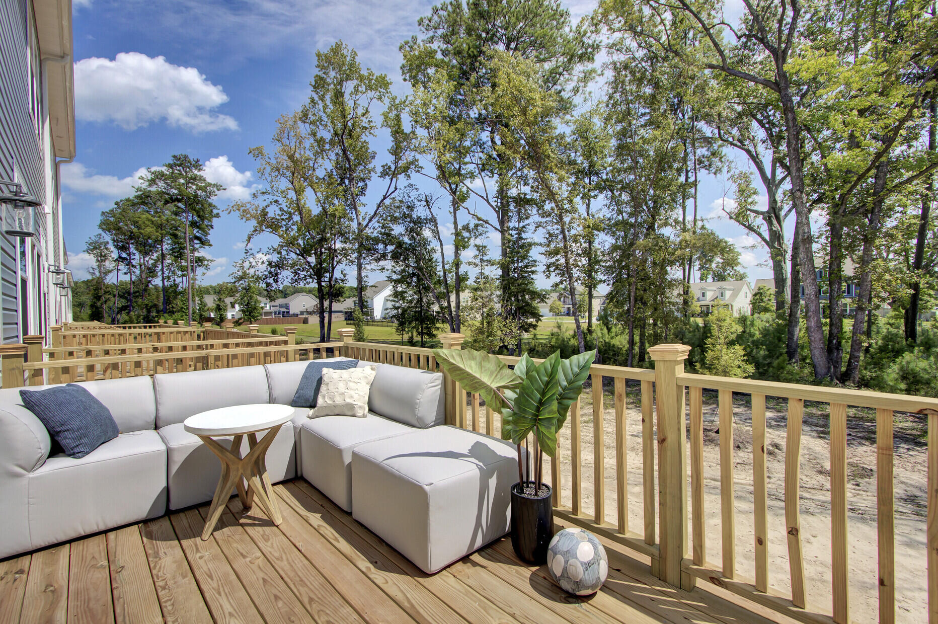 469 Caledon Court