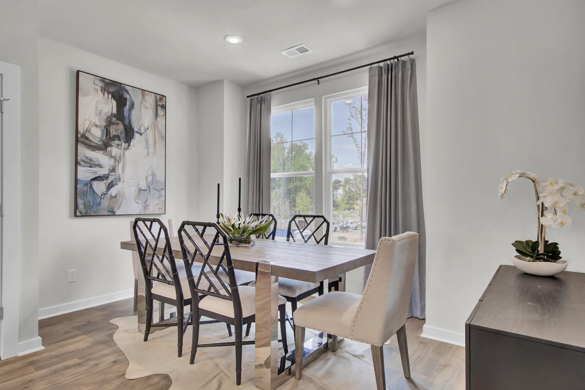 469 Caledon Court