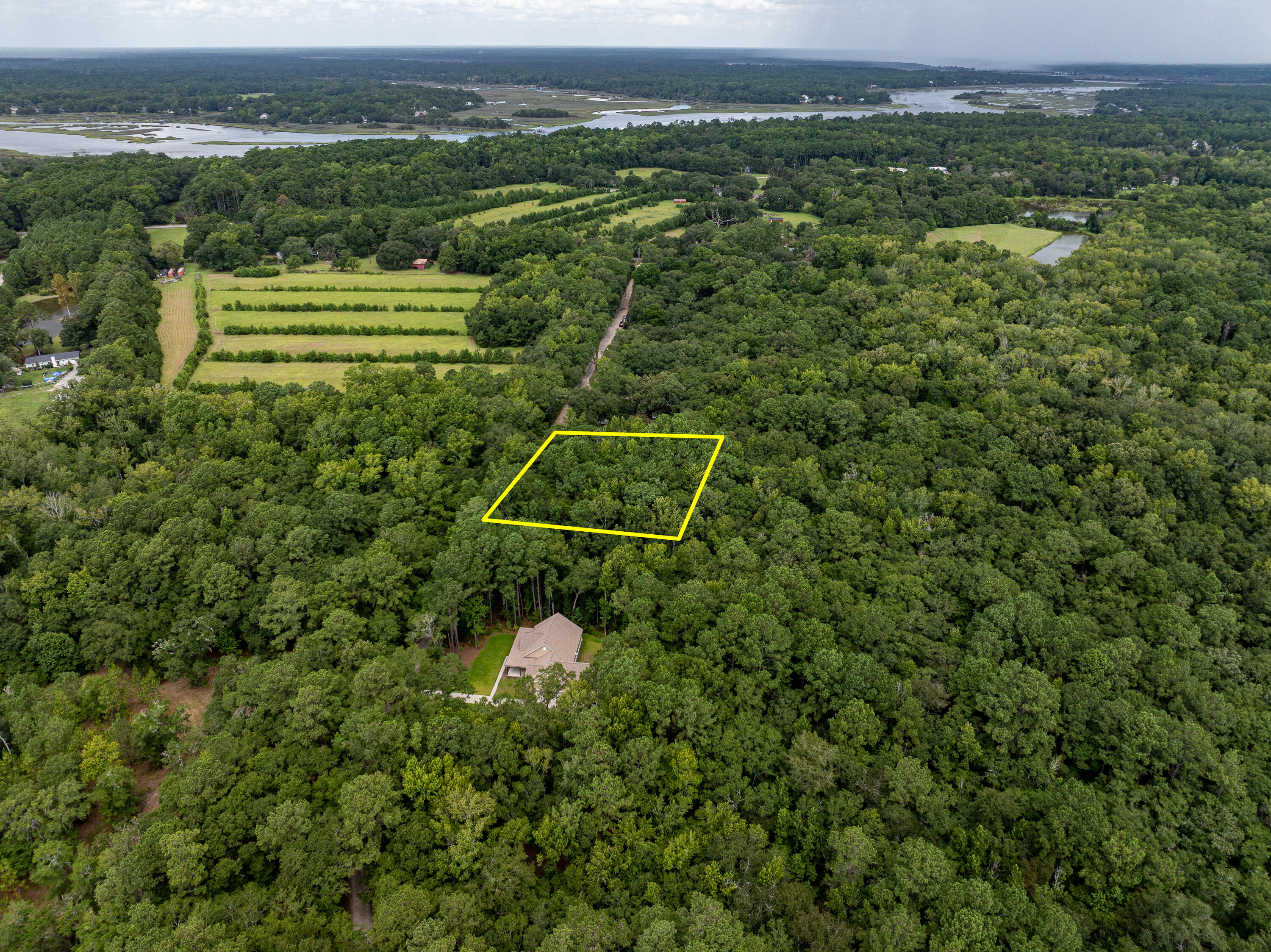00 Corbetts Alley Lot 14