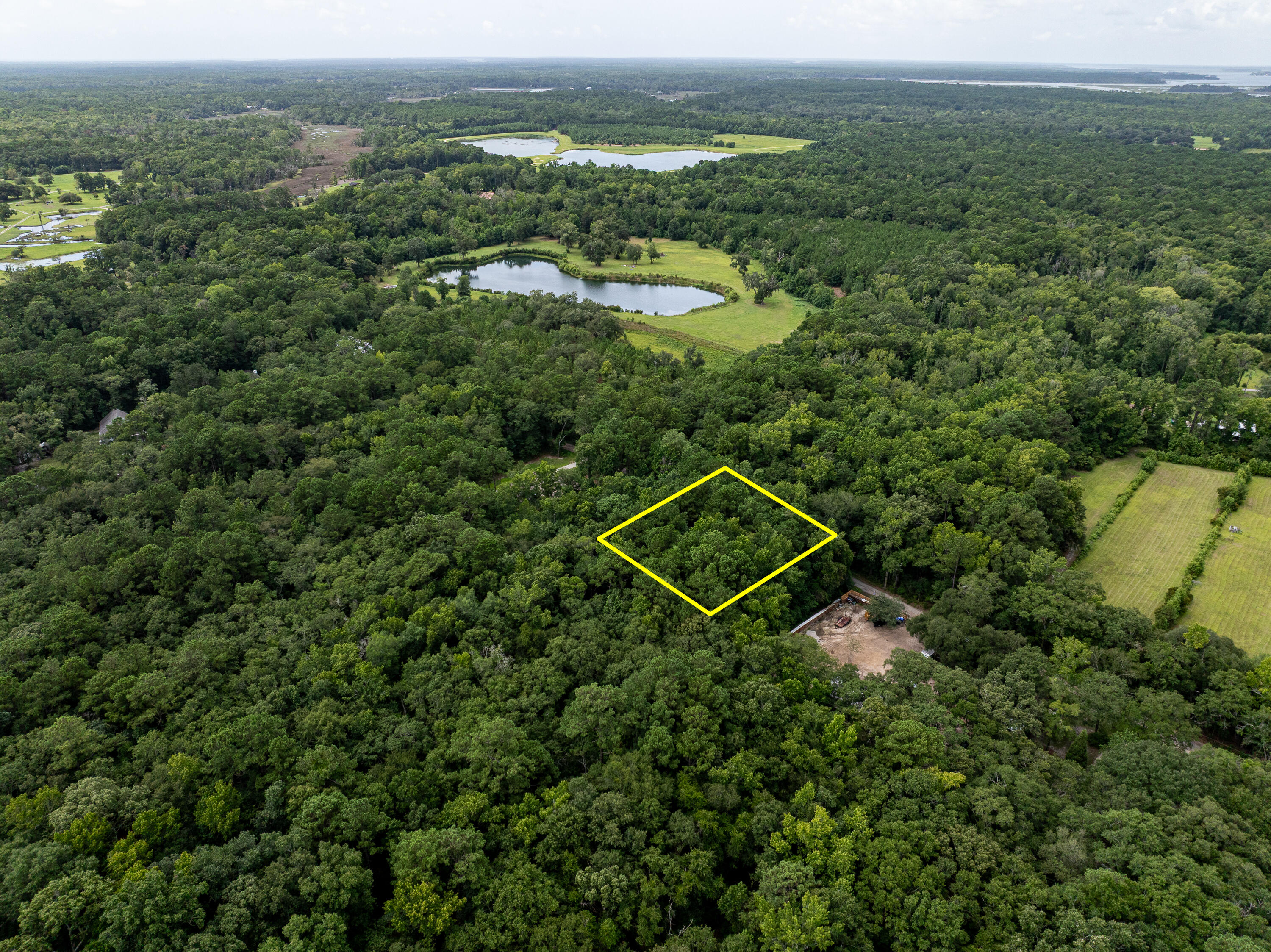00 Corbetts Alley Lot 14