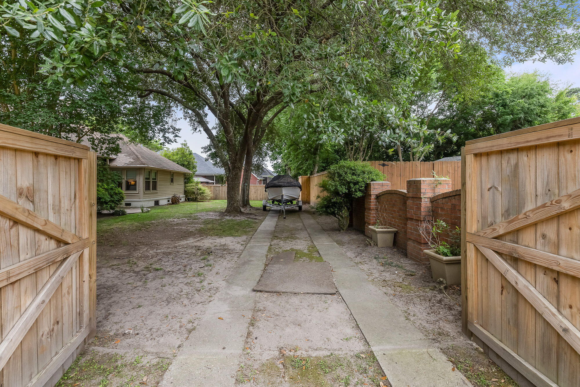 2363 Eades Lane
