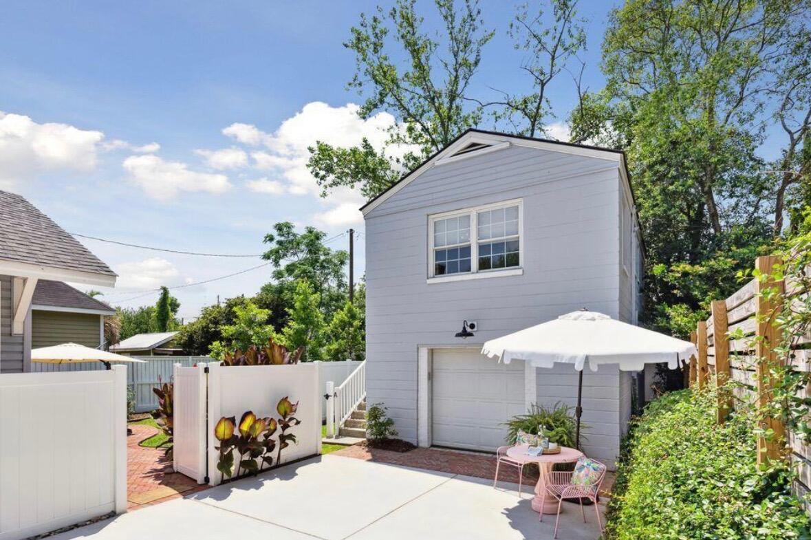 1011 Alamo Street