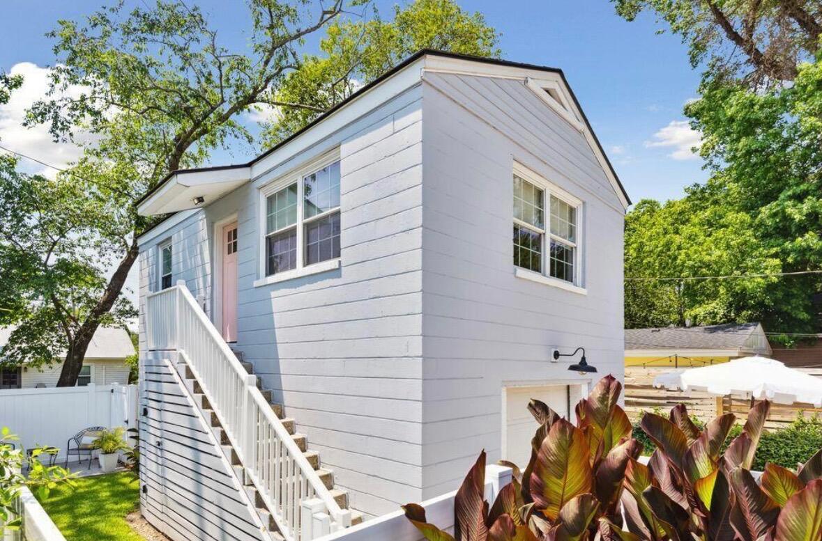 1011 Alamo Street