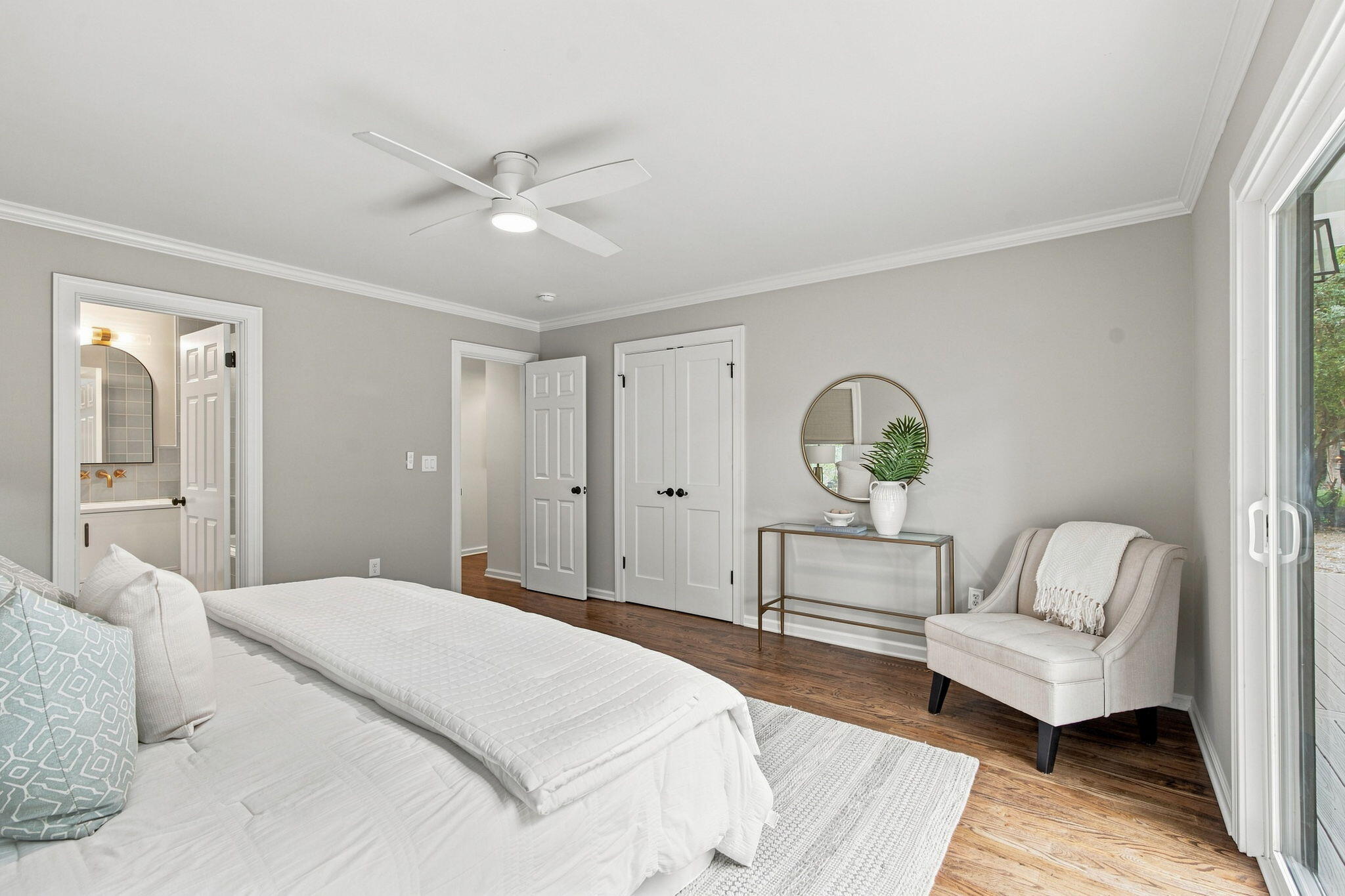 630 W Oak Forest Drive