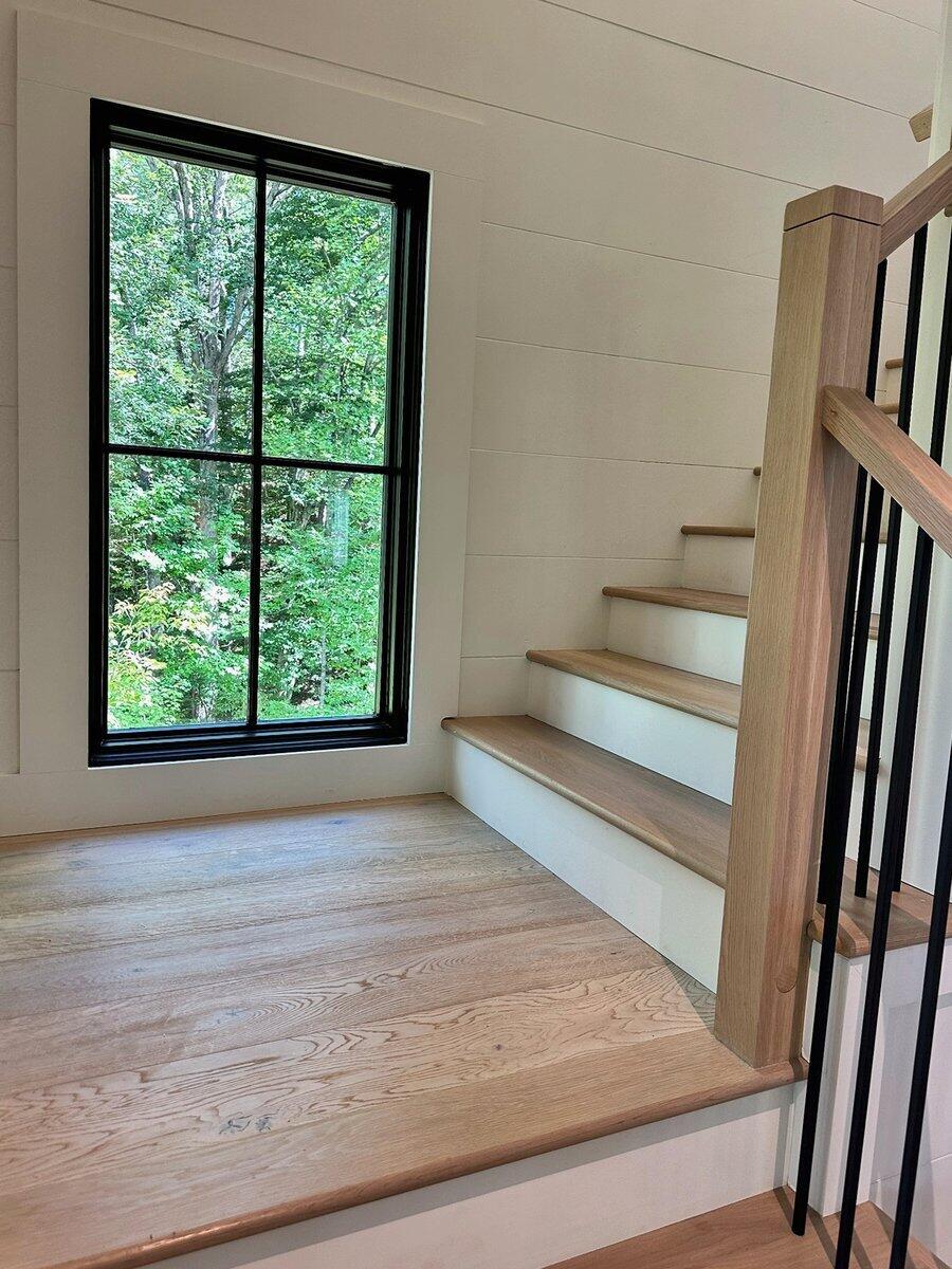 6 Featherstone Court