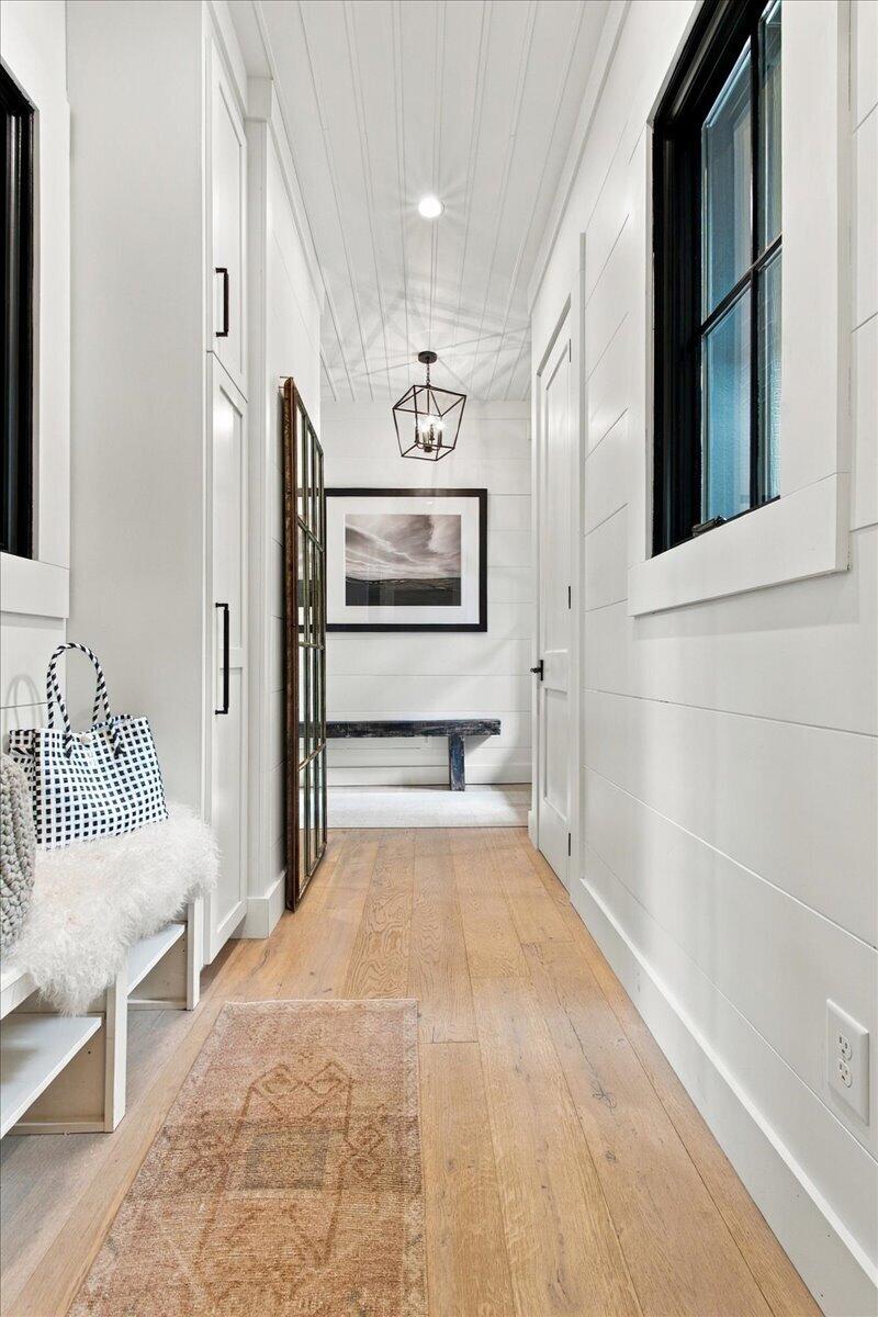 6 Featherstone Court