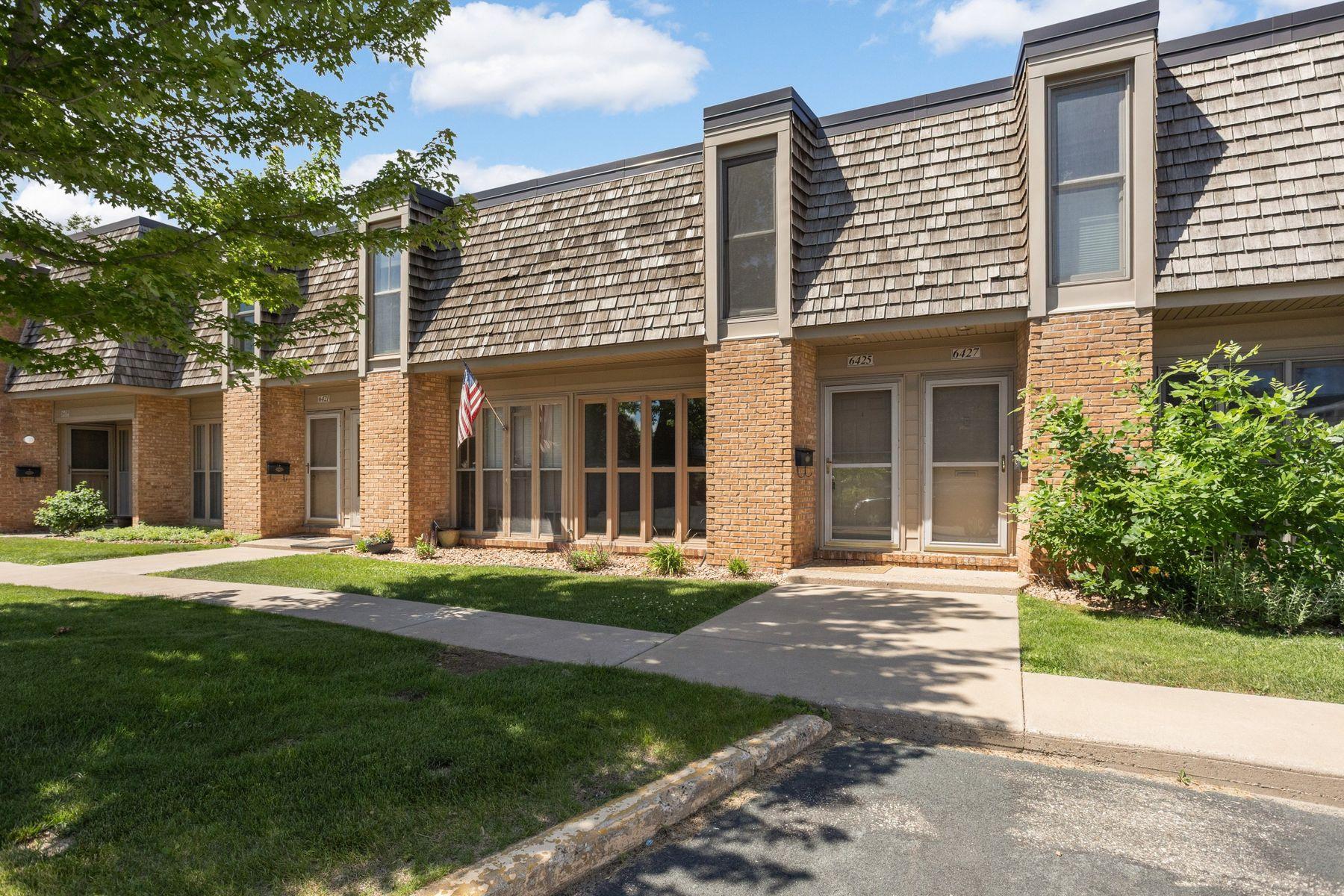 Refreshed Edina Townhome