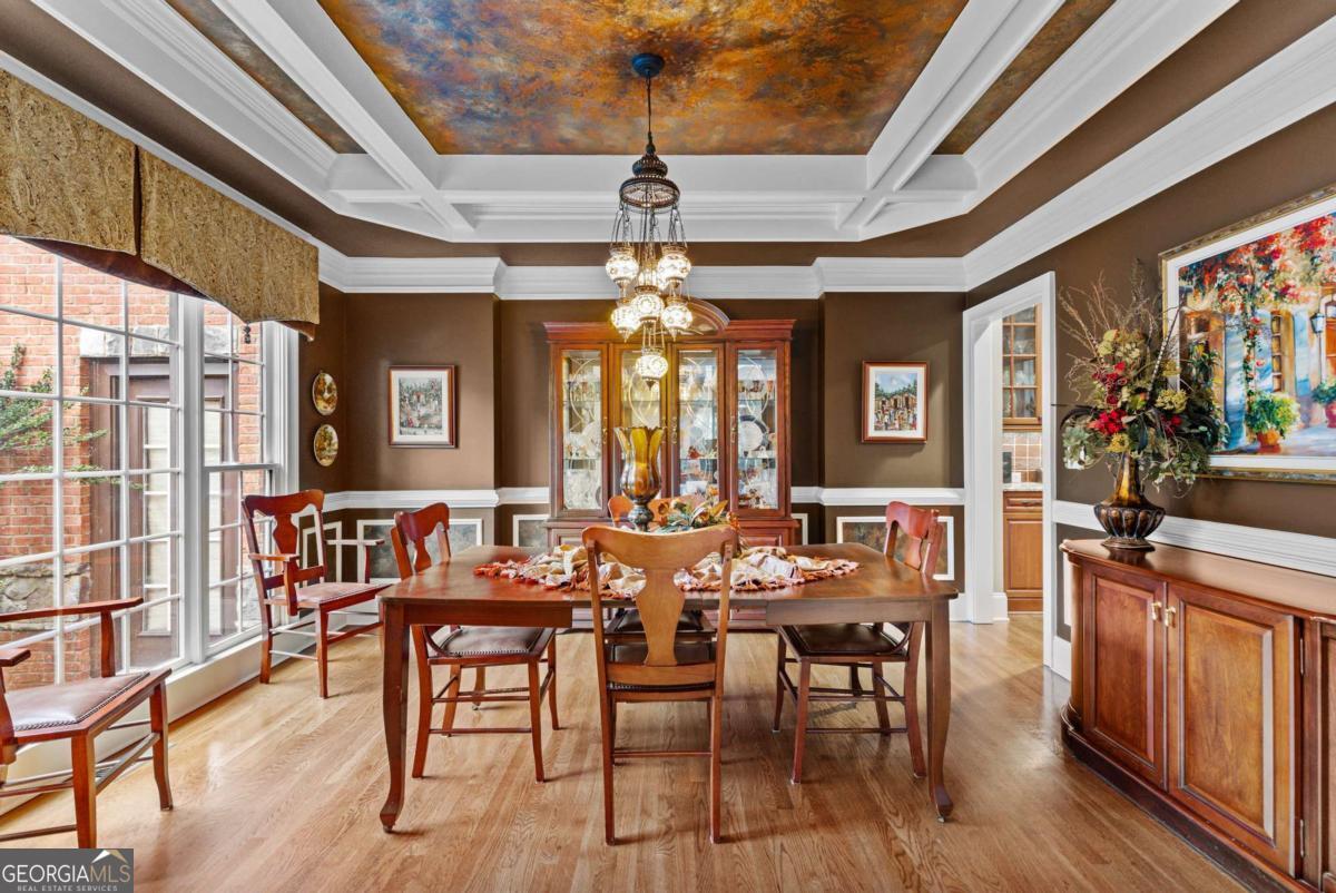 7010 Tree House Way Way