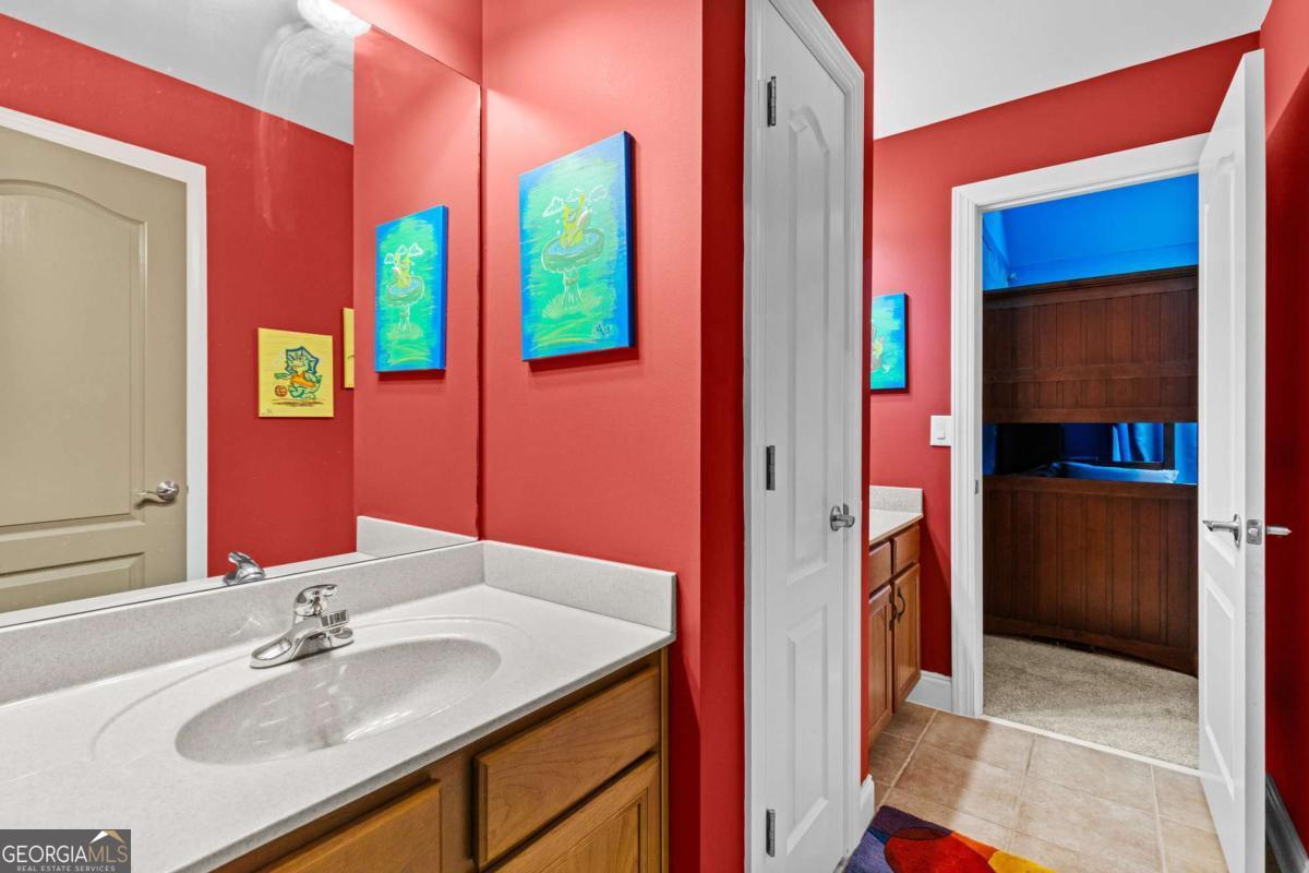 7010 Tree House Way Way