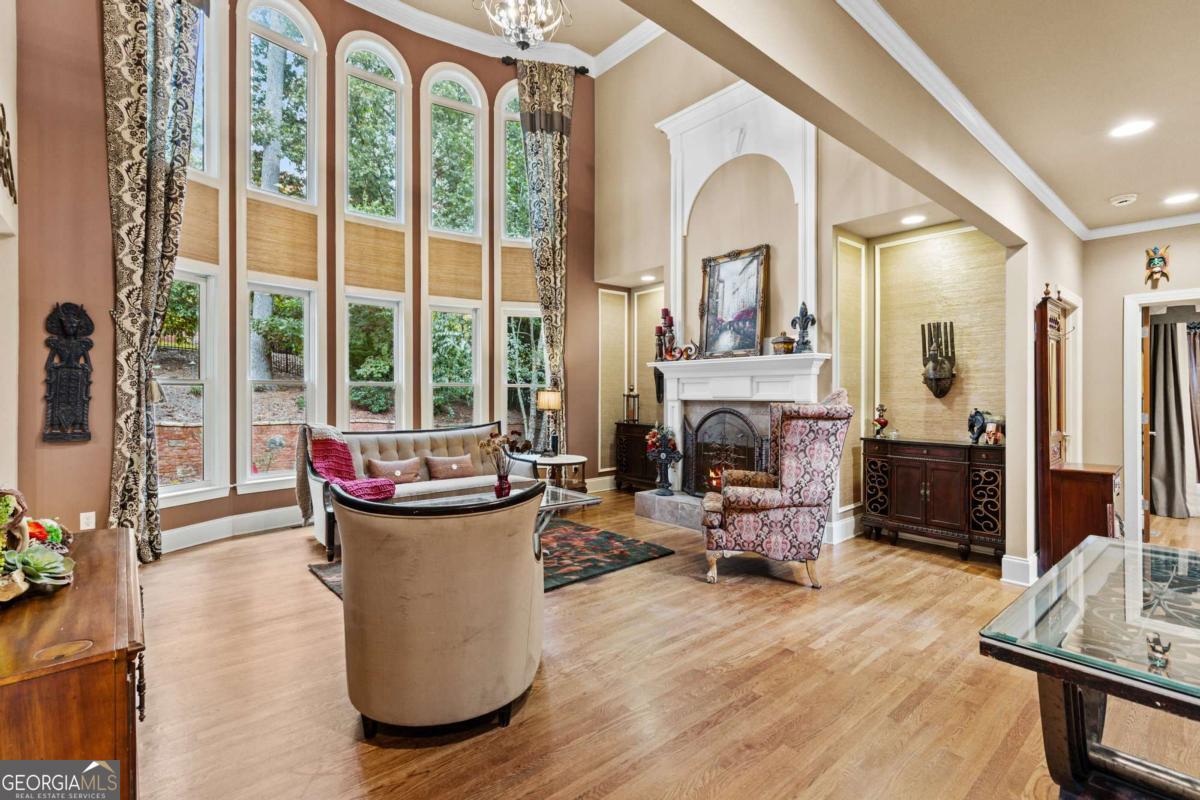 7010 Tree House Way Way