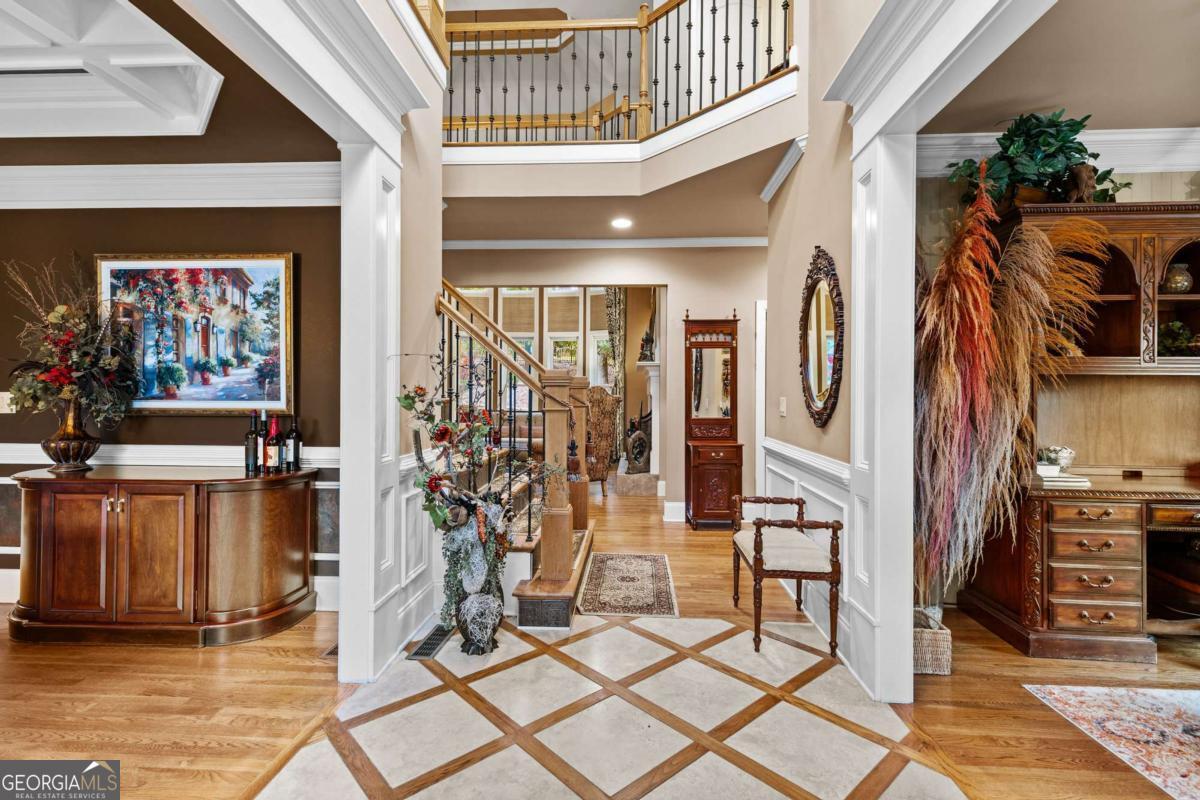 7010 Tree House Way Way