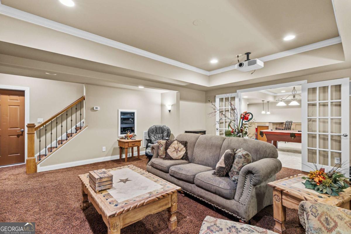 7010 Tree House Way Way