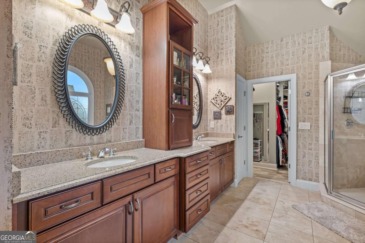 7010 Tree House Way Way