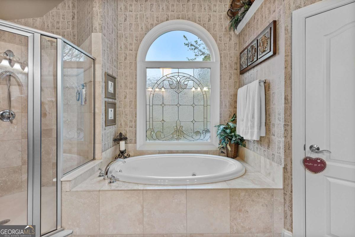 7010 Tree House Way Way