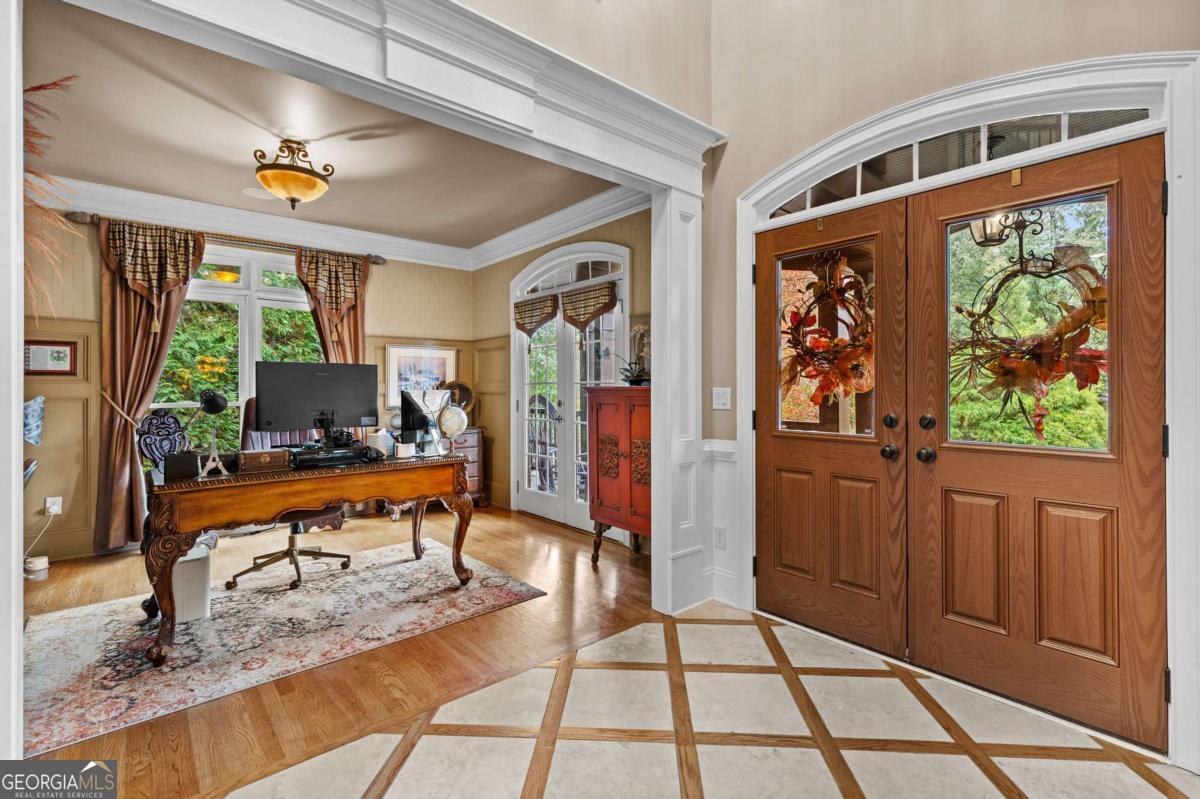 7010 Tree House Way Way