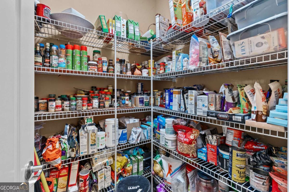 7010 Tree House Way Way