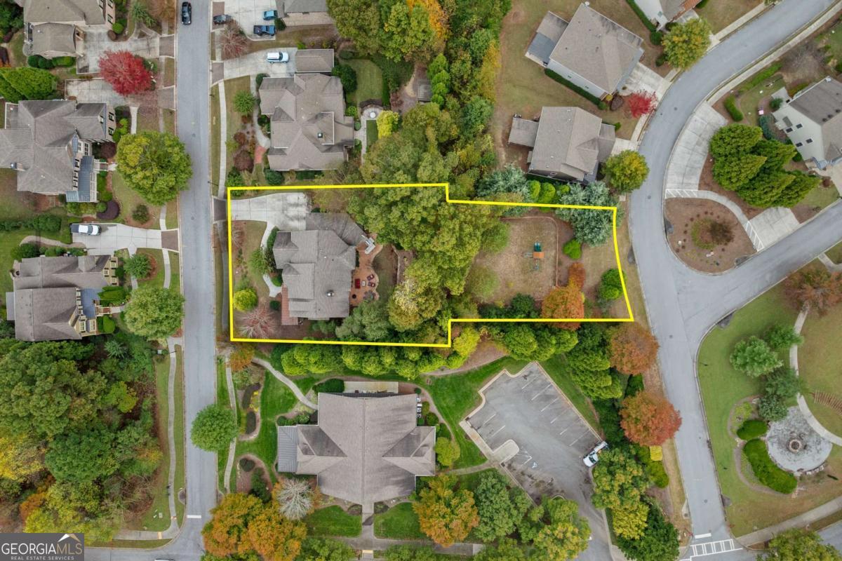 7010 Tree House Way Way