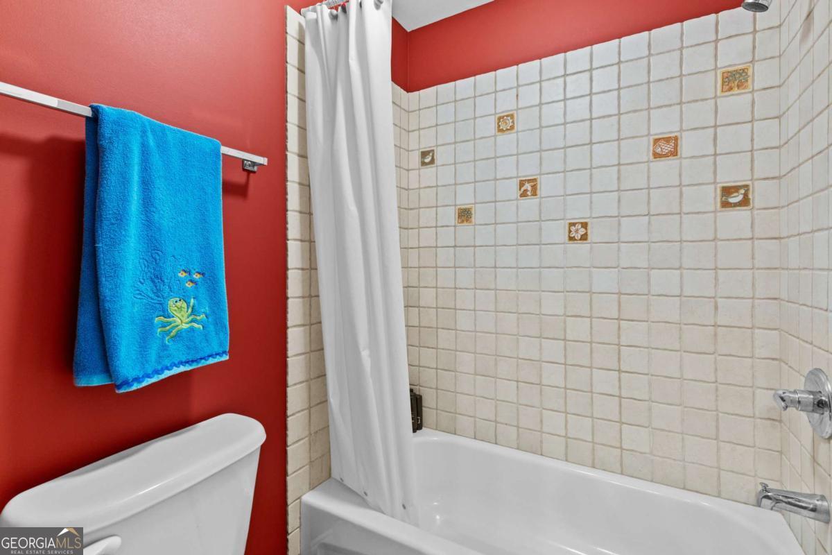 7010 Tree House Way Way