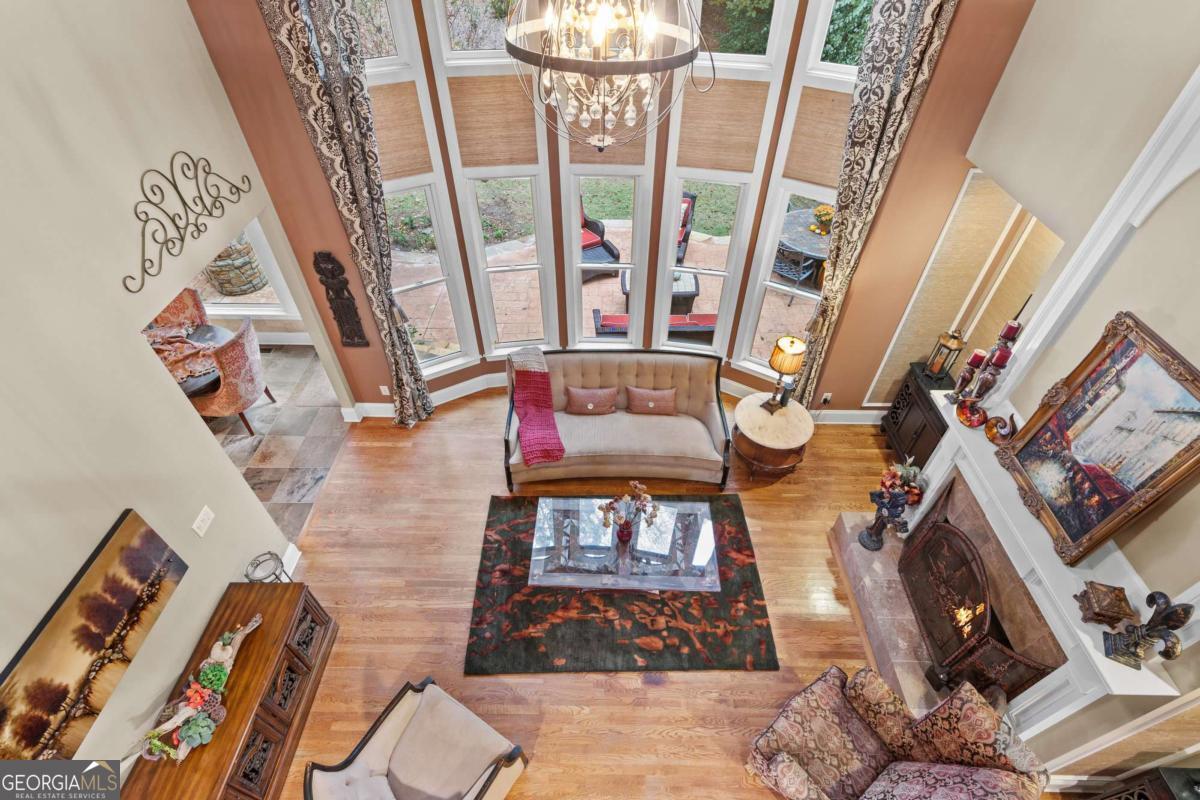 7010 Tree House Way Way