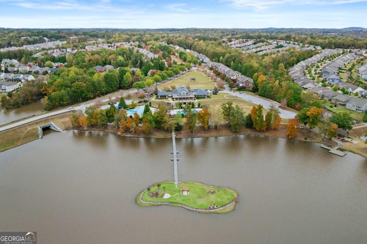 7010 Tree House Way Way