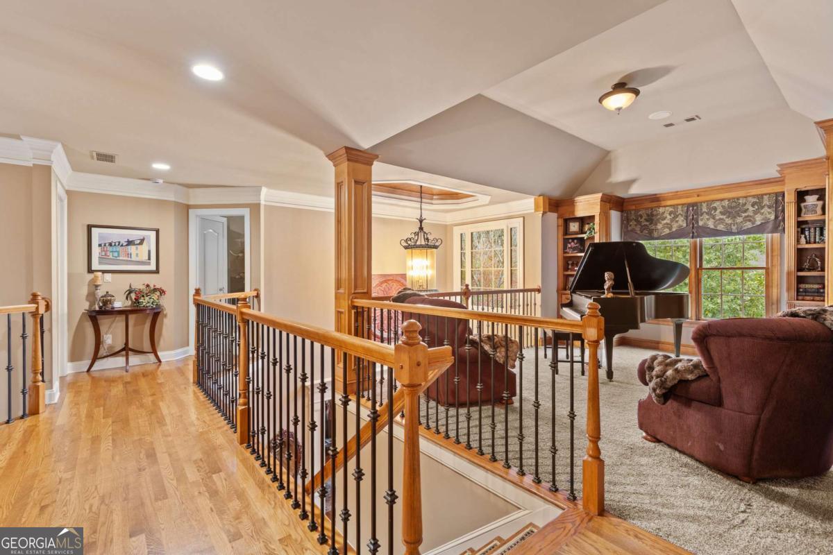 7010 Tree House Way Way