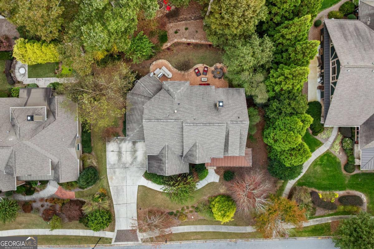 7010 Tree House Way Way