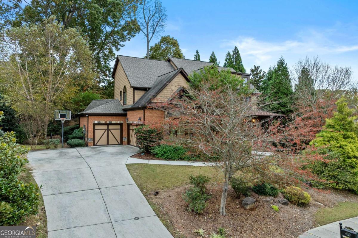 7010 Tree House Way Way