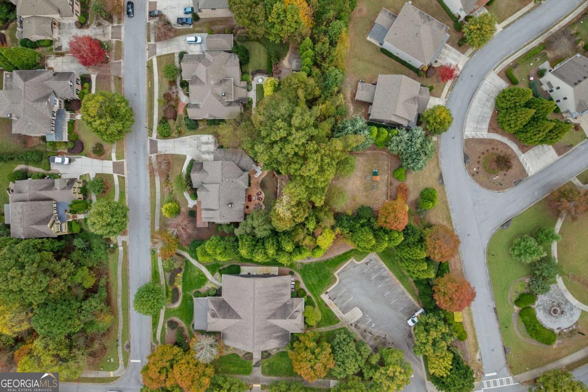 7010 Tree House Way Way