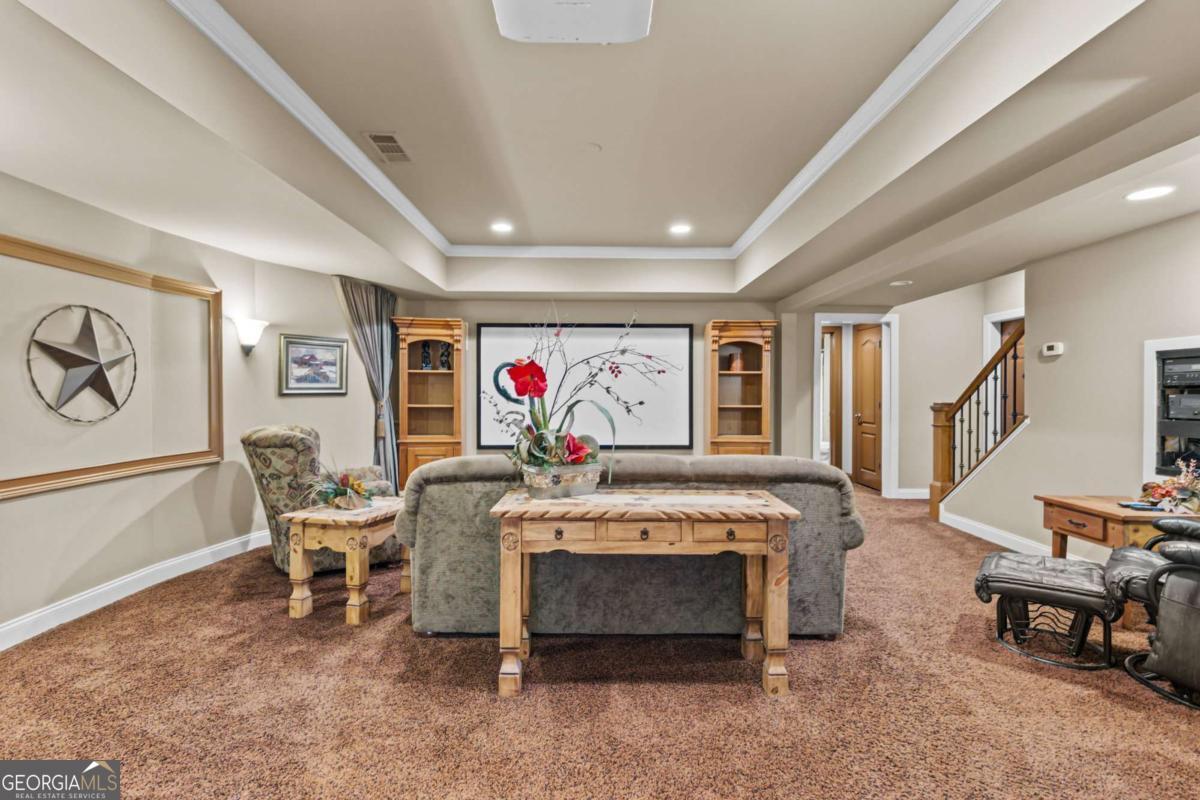 7010 Tree House Way Way