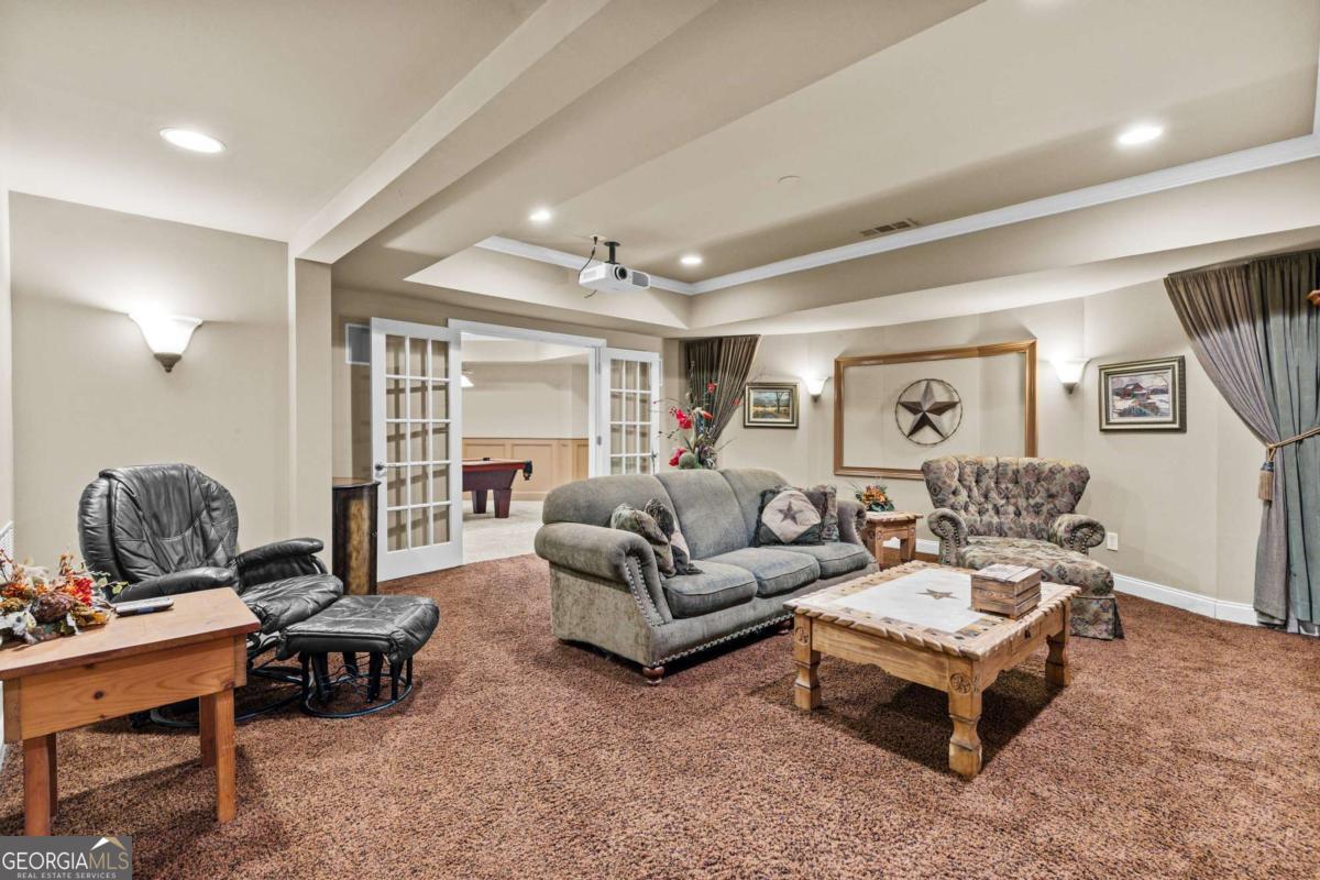 7010 Tree House Way Way