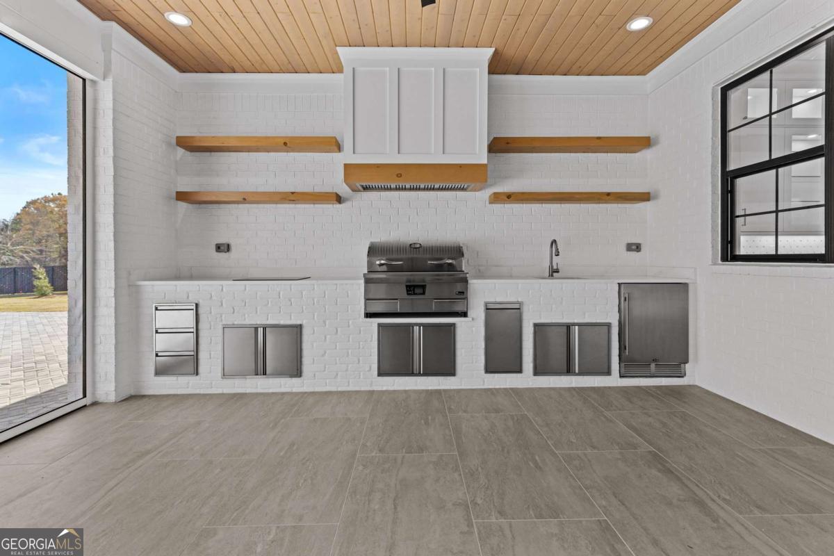 2355 Luke Edwards Road