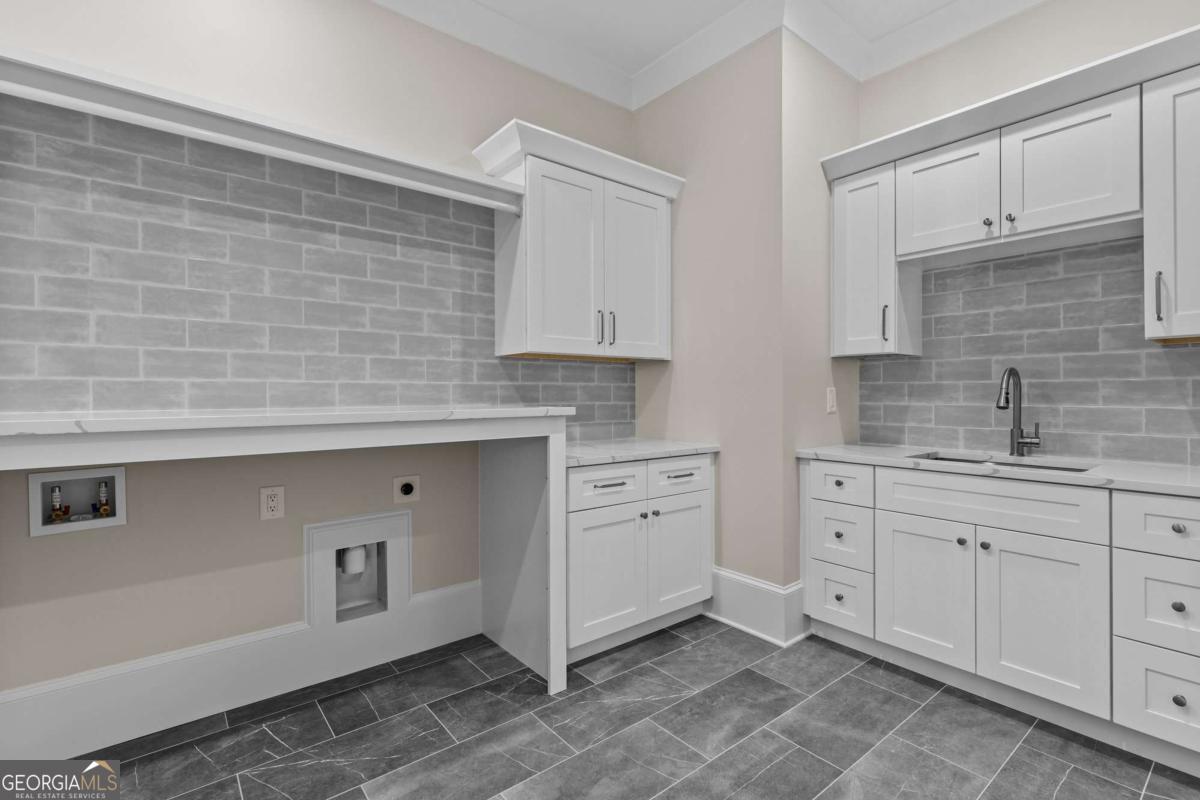 2355 Luke Edwards Road