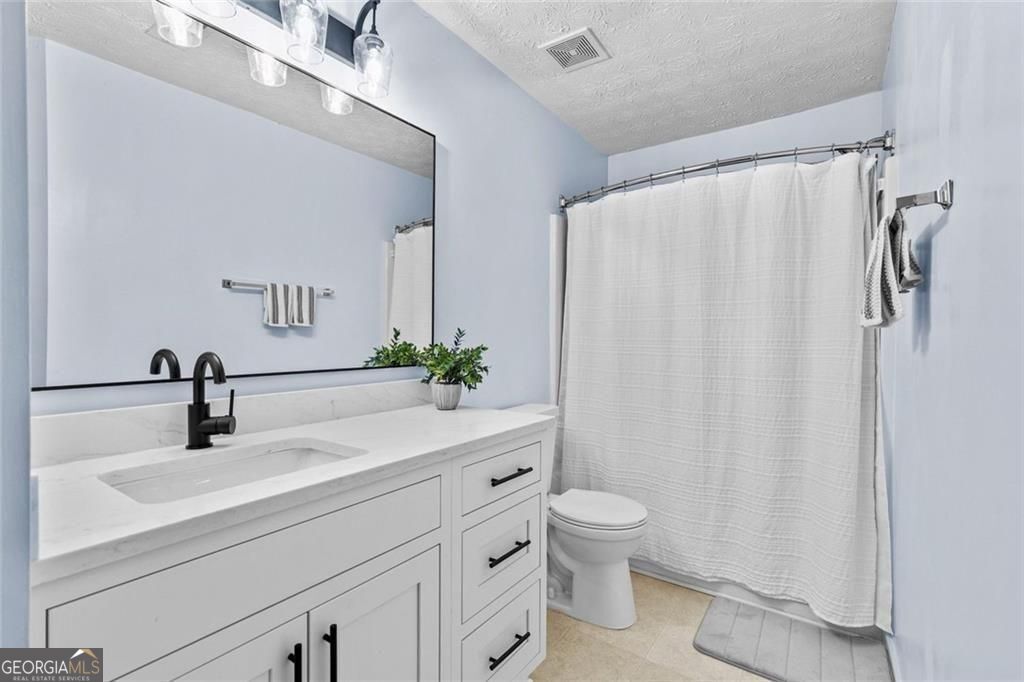 150 Hulan Way NW