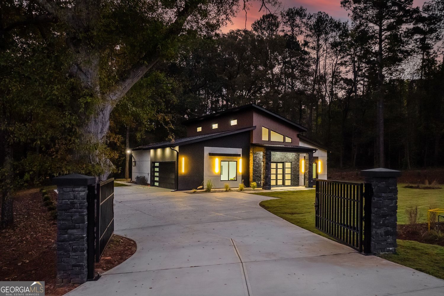 670 Loganville Highway