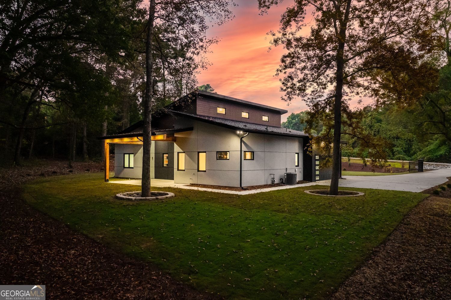 670 Loganville Highway